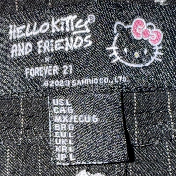 Forever 21 X Hello Kitty Set - Picture 7 of 7